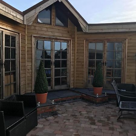 Mickering Barn Bed & Breakfast Aughton Exterior foto