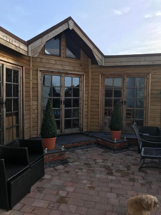 Mickering Barn Bed & Breakfast Aughton Exterior foto