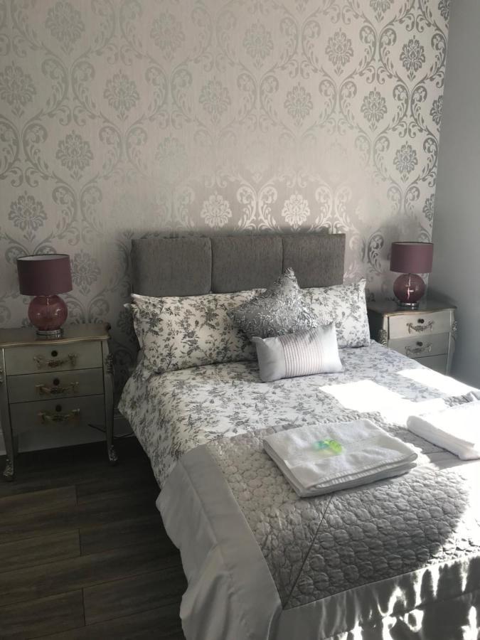 Mickering Barn Bed & Breakfast Aughton Exterior foto