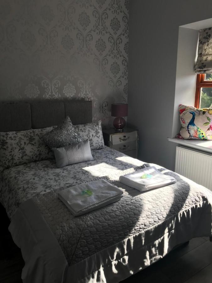 Mickering Barn Bed & Breakfast Aughton Exterior foto